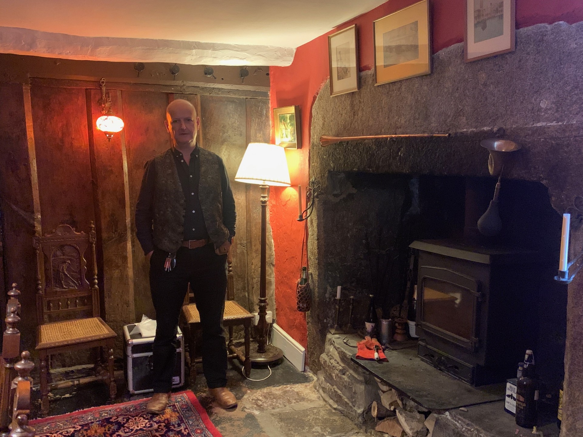 Through the Windows of an Ordinary House - By Ian Mortimer